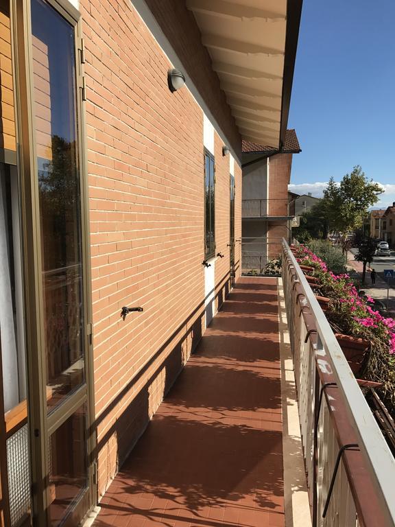 Апартаменты La Signora Dei Fiori Губбио Экстерьер фото